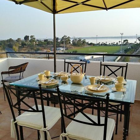 Must Stay - Sea & Salt Lake Panoramic View Apt Larnaca Exteriör bild