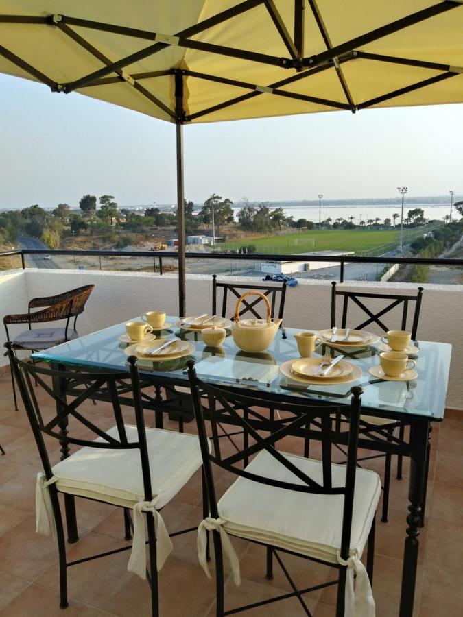 Must Stay - Sea & Salt Lake Panoramic View Apt Larnaca Exteriör bild