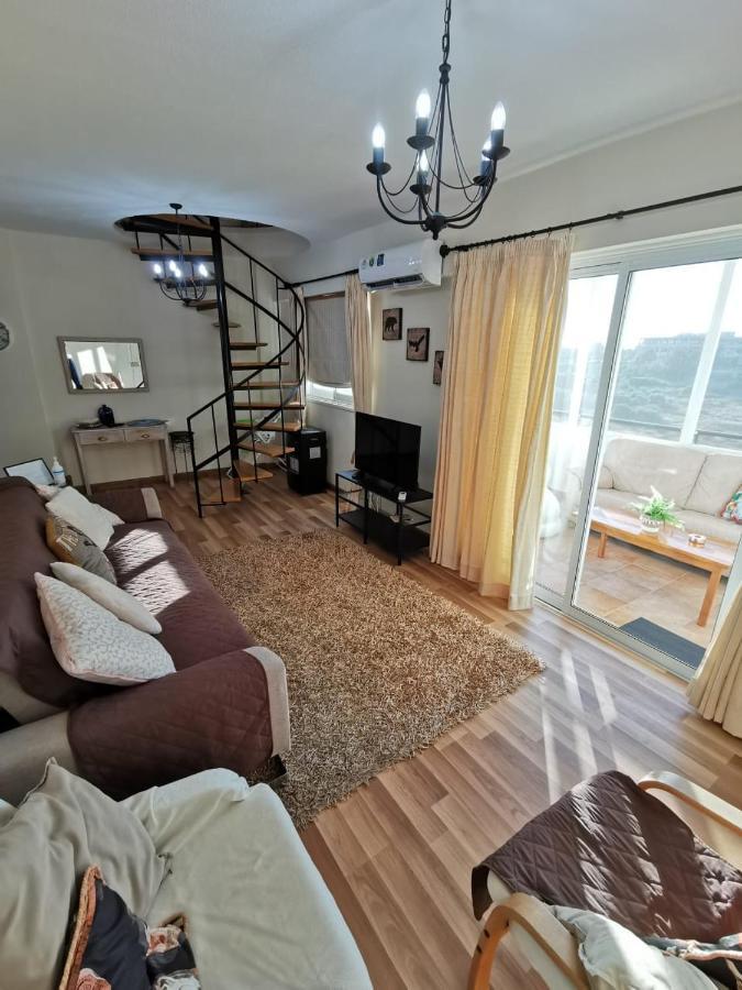 Must Stay - Sea & Salt Lake Panoramic View Apt Larnaca Exteriör bild