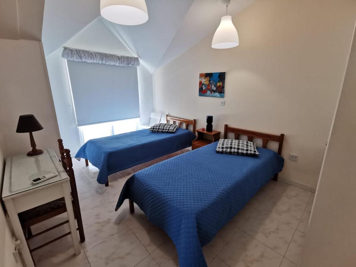 Must Stay - Sea & Salt Lake Panoramic View Apt Larnaca Exteriör bild