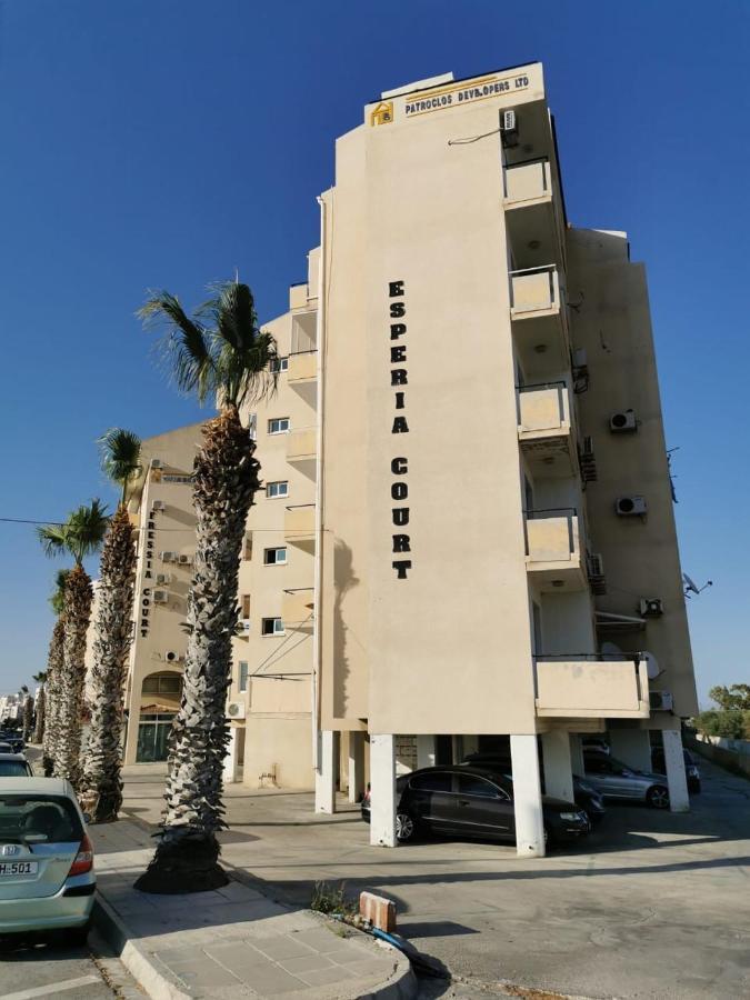 Must Stay - Sea & Salt Lake Panoramic View Apt Larnaca Exteriör bild